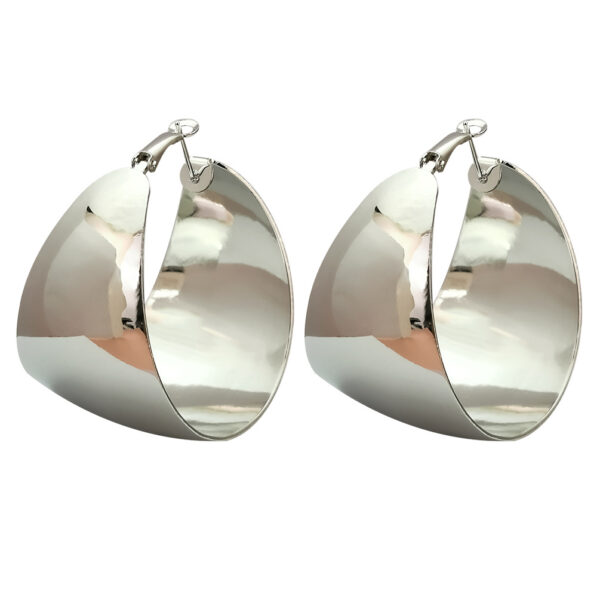 O1CN01mhK5CS1YXeHi3GEmQ_2713133069-0-cib Wholesale Circle Exaggerated Alloy Earrings