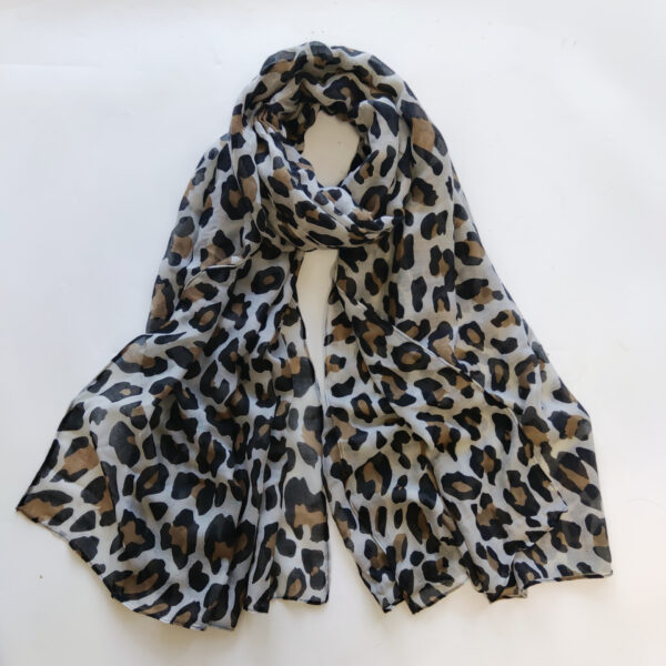 Wholesale Leopard Print Yarn Print Scarf