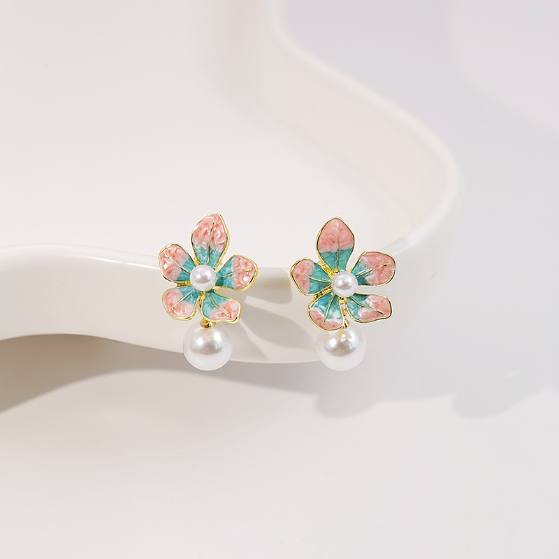 Wholesale Japanese and Korean Style Sweet Oil op Flower Pearl Earrings Cute Temperament Girly Style Earrings Enamel Pink Blue Petal Earrings