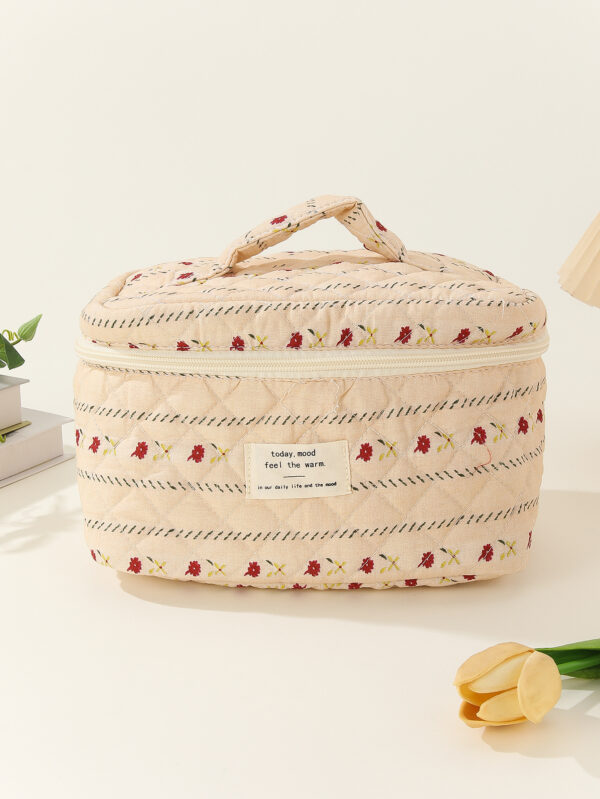 O1CN01mxn5bm1dv4keSr4df_950973797-0-cib Wholesale Portable Large Capacity Small Floral Storage Portable Quilted Cotton Cosmetic Bag