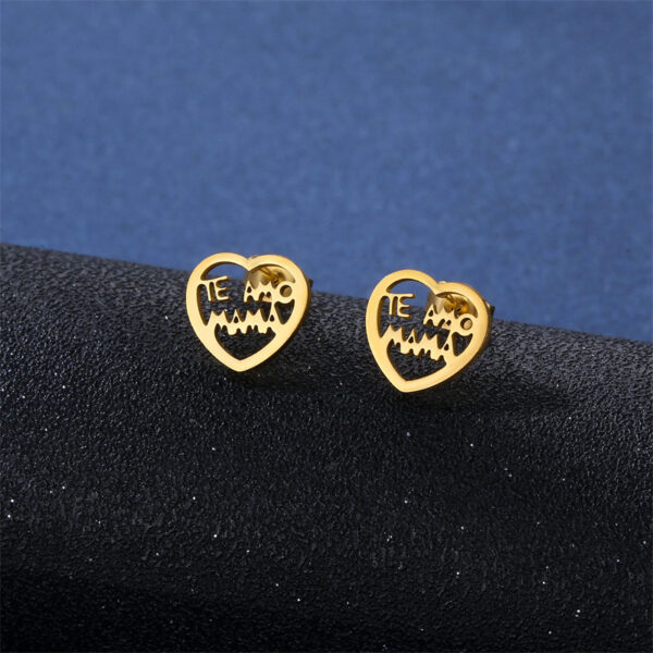 Wholesale Mother's Day Gift Hollow Glossy MOMO Heart Pendant Necklace Earrings Set