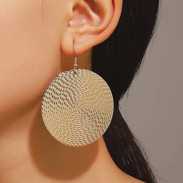 O1CN01nQg1p11WVheTTr6x0_3379762794-0-cib Wholesale Alloy Electroplated Round Ring Earrings