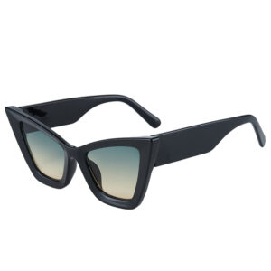 Green tea on black frame