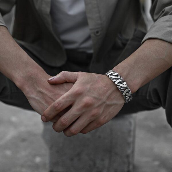 Wholesale Hand Woven Open Men Metal Bracelet