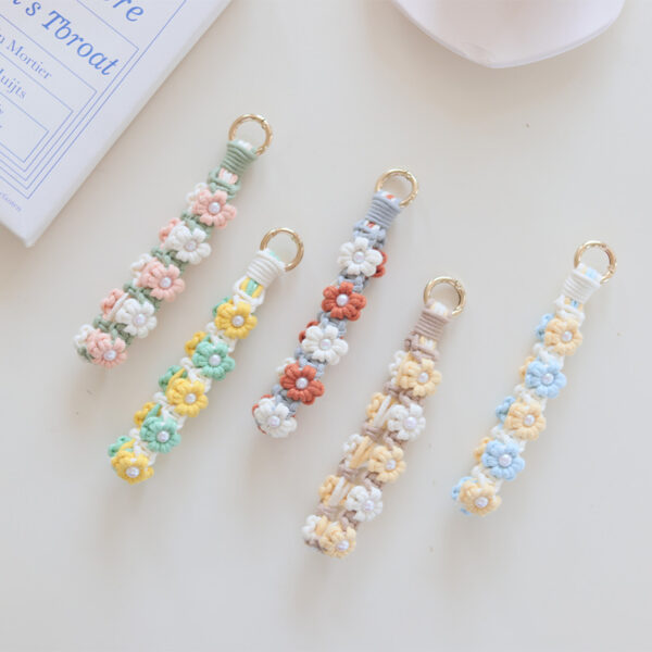 Wholesale Hand Woven Daisy Pearl Flower Cotton Rope Keychain