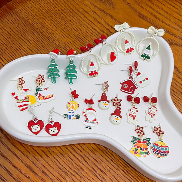 O1CN01ntRl2Z1onFeUrX3Up_2059265269-0-cib Wholesale Cartoon Christmas Santa Claus Christmas Tree Earrings