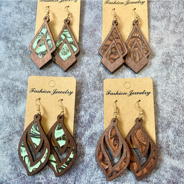 O1CN01nwMAA11zp30n7LjY6_2215459036762-0-cib Wholesale Retro Genuine Leather Western Cowhide Embossed Inlaid Wood Geometric Hollow Earrings