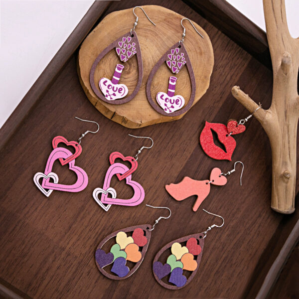 Wholesale Cute Hollow Color Heart Wooden Earrings