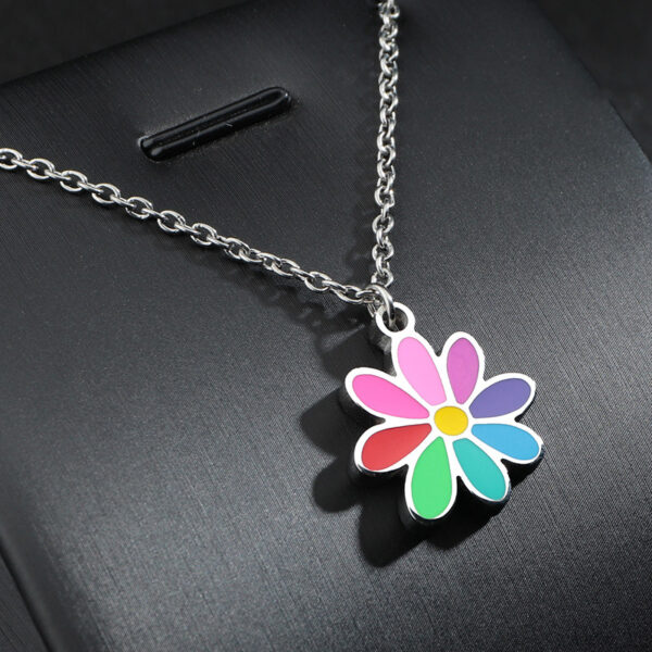 Wholesale Sweater Chain Seven Color Small Flower Titanium Steel Pendant Necklaces