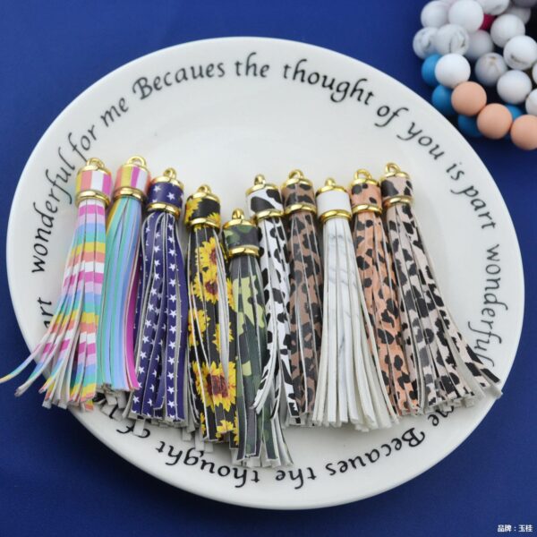 O1CN01pfriS51JNplLLD8to_2217499761017-0-cib Wholesale Leopard Print PU Leather Tassel Printed Pendant Keychain Accessories