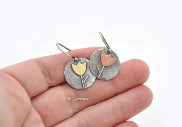 O1CN01phi2P91TI0iSAhXdi_2206709272358-0-cib Wholesale Cute Floral Earrings Alloy