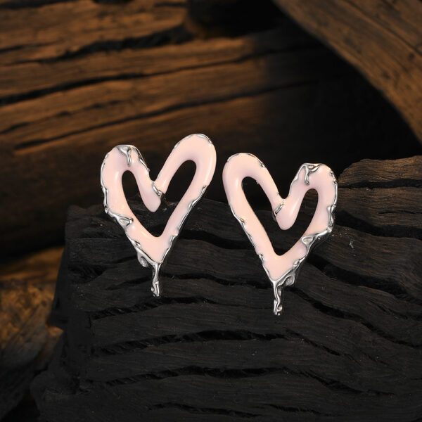 Wholesale Sweet Cool Heart Silver Earrings