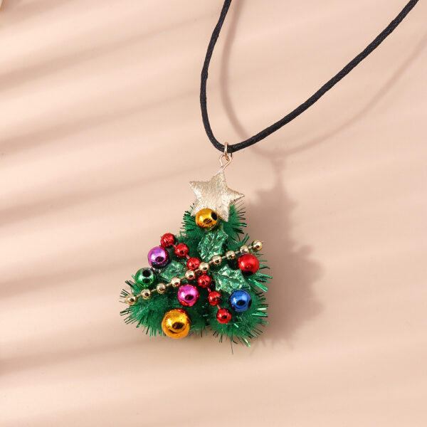 Wholesale Christmas Ornaments Plush Christmas Tree Plastic Necklace Sweater Chain