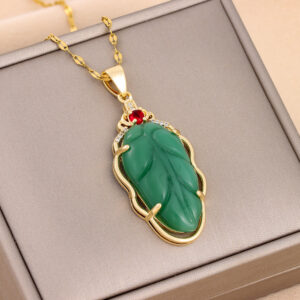 Wholesale of Green Imitation Chalcedony Stainless Steel Necklaces