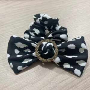 Black and white leopard print