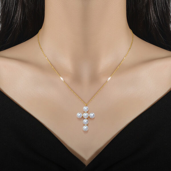 Wholesale Pearl Cross Collarbone Titanium Steel Necklace