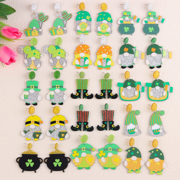 O1CN01qtCeif1T3MGWnBSYL_2677772326-0-cib Wholesale St. Patrick's Day Oktoberfest Four Leaf Clover Clown Boots Earrings