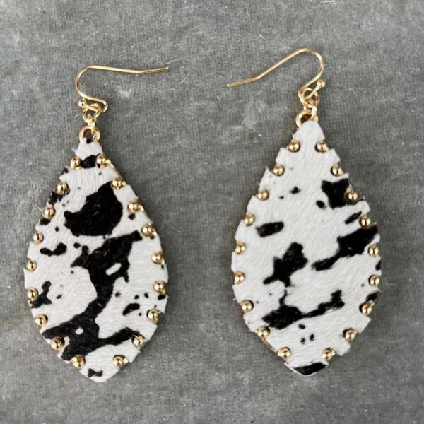 O1CN01rLX9XK1DWB5HVuBiH_2213358950223-0-cib Wholesale Leopard Patterned Cow and Horse Hair Earrings