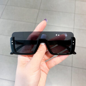 Black Frame gray sheet