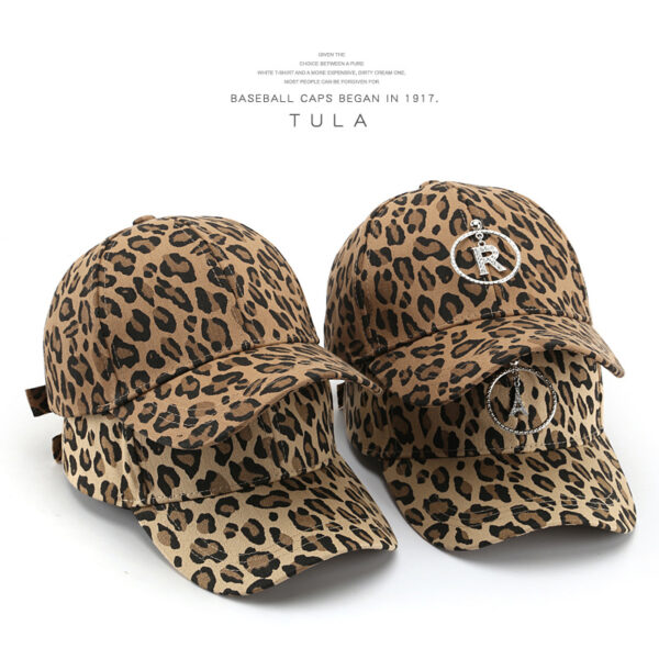O1CN01rZnzbH25M5Wf8FADo_2206362717511-0-cib Wholesale Cotton Leopard Cornice Hats