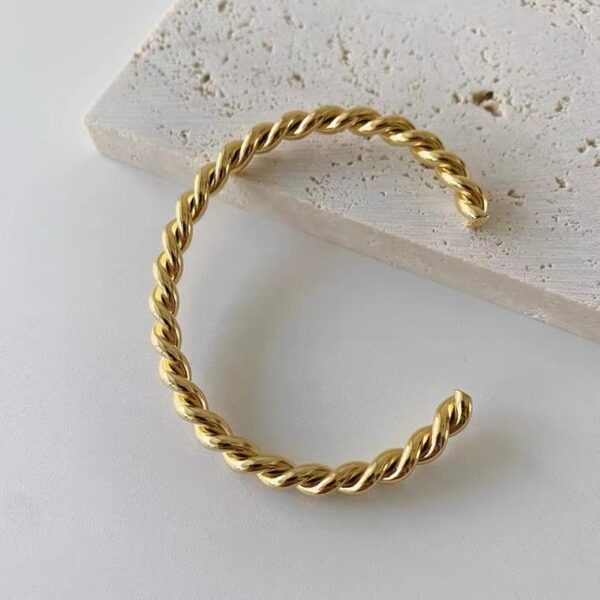 O1CN01rhrhbS1VHfpCB0ODM_4112122628-0-cib Wholesale Twist Fashion Titanium Steel Bracelet