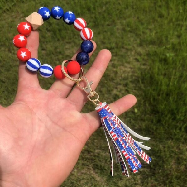 O1CN01ru4LMI1FT5dRoYiLm_2698260487-0-cib Wholesale Independence Day Wooden Beads Beaded Wrist Keychain