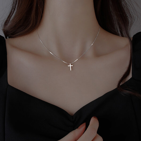 O1CN01s7goWc2CI9QmvS4ER_2208411428450-0-cib Wholesale Cross Clavicle Versatile Silver Necklace