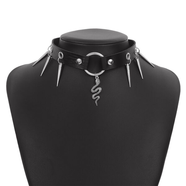 O1CN01sRT5kE1X6nS7YdvFZ_1768642875-0-cib Wholesale Punk Rock Fan Gothic Leather Snake Rivet Bondage Collar Clavicle Chain