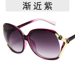 Figure / Asymptotic purple