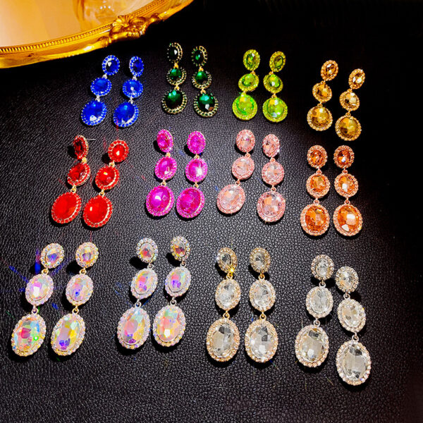 Wholesale Vintage Rhinestone Oval Exaggerated Alloy Earrings