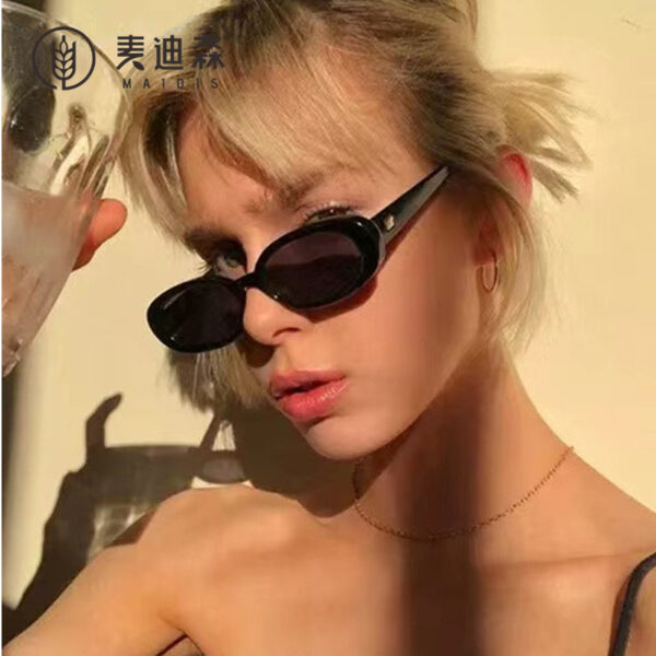 Wholesale PC Retro Oval UV Resistant Sunglasses