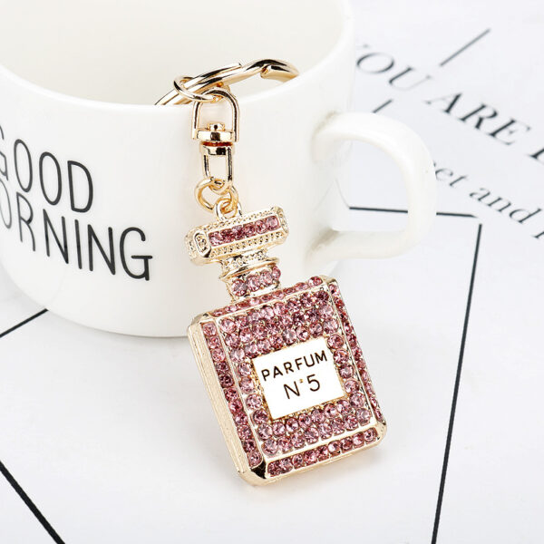 O1CN01sjsJWP1yypl6oXgCe_2211270936648-0-cib-1 Wholesale Rhinestone Car Full Diamond Perfume Bottle Pendant Alloy Keychain