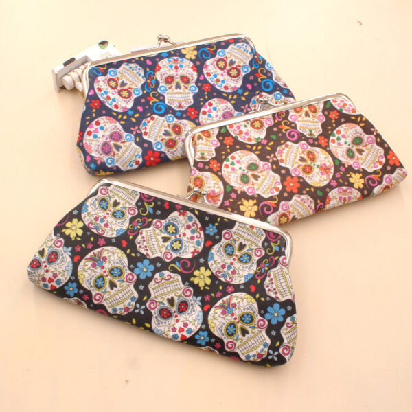 Wholesale PVC Jakarivara Skull Coin Purse