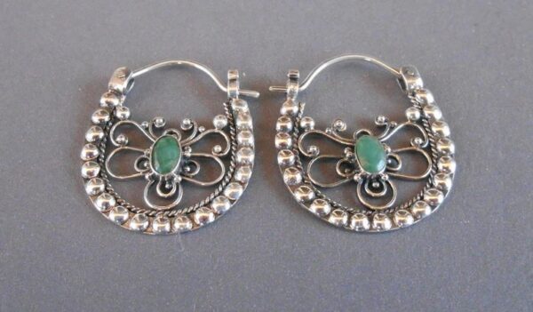 Wholesale Vintage Hollow Emerald Alloy Earrings