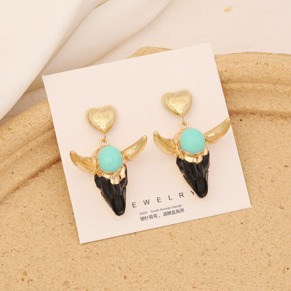 O1CN01tPU6ej1Fe5BWhExru_2043160511-0-cib Wholesale Vintage Bull Head Temperament Stainless Steel Earrings