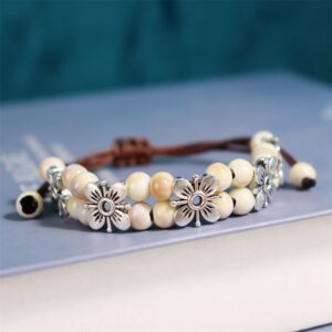 four-leaf clover milky white