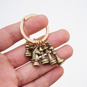 16 Chess Keychain Gold