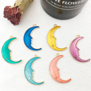Drop oil zinc alloy big moon 24x32-1.6g / Yellow