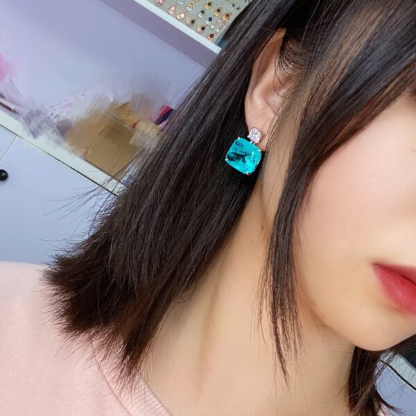 O1CN01v8OHVR1JJhxt8zAYY_3027621008-0-cib Wholesale White Copper Studded Diamond Earrings