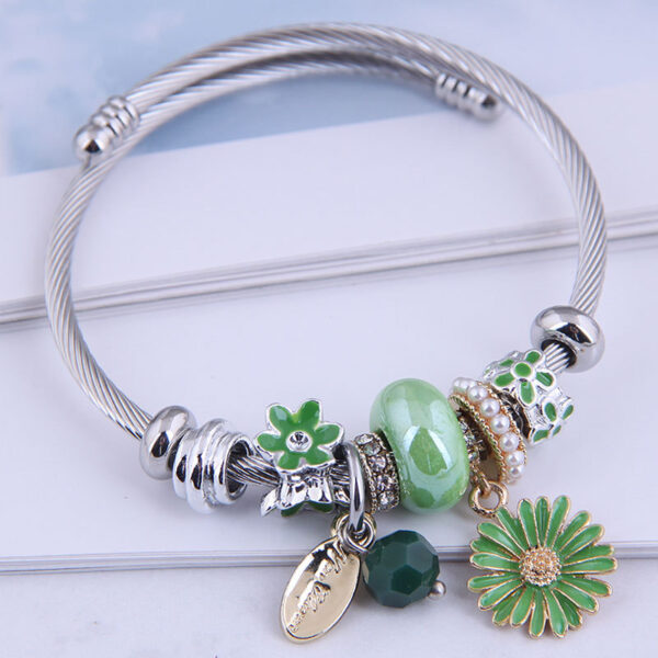 Wholesale Stainless Steel Wire Handmade Beaded Daisy Crystal Adjustable Bracelet