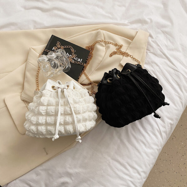 O1CN01vTGjWh2IzYqNZNMMw_2215643339357-0-cib Wholesale Pleated Chain Single Shoulder Cloth Bags