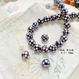 06 black and white grid (1)