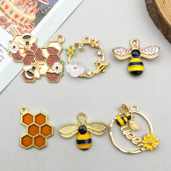Wholesale 1 Drop Oil Alloy Yellow Simulation Cute Cartoon Bee Hive Pendant DIY Pendant