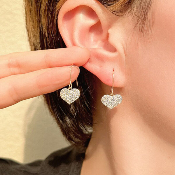 O1CN01vdqMPb24GlUeXUgsI_3880997364-0-cib Wholesale Copper Inlaid Zirconia Heart Earrings