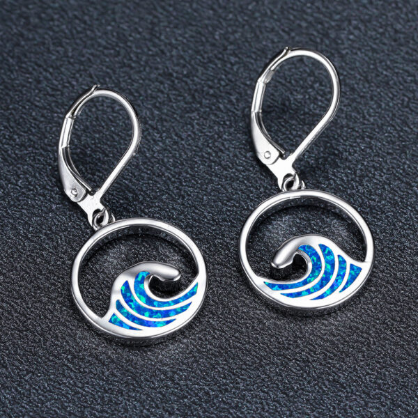 O1CN01vjspQQ2E1mYMibOn6_4126828685-0-cib Wholesale Sea Wave Minimalistic Alloy Earrings