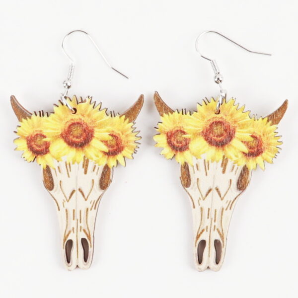 O1CN01vmQniT27ScYaO2fJs_3843297796-0-cib Wholesale Western Style Sunflower Cow Head Boots Wood Chip Hollow Earrings