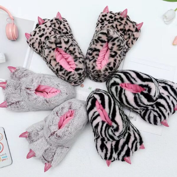 Wholesale Plush Non-slip Winter Cartoon Paw Slippers