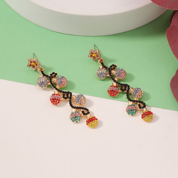 O1CN01vqbsTL1gFnuhEQAs9_2213748334113-0-cib Wholesale Christmas Lights with Diamond and Zinc Alloy Earrings