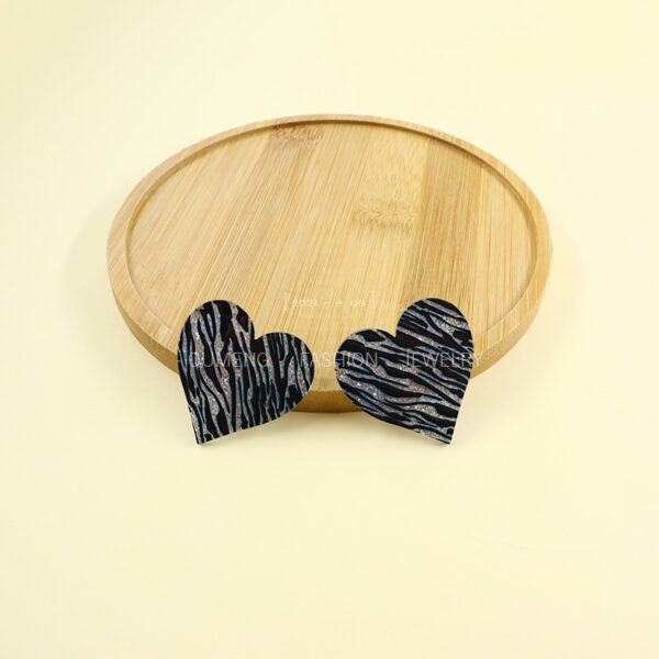 Wholesale Heart Shaped Leopard Print Zebra Print Cow Print Earrings Acrylic