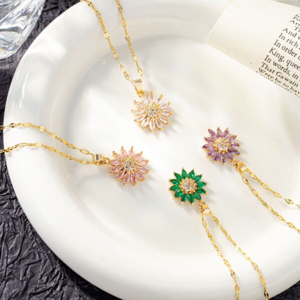 O1CN01wG59uu2CxpjAO0dpx_2209035208541-0-cib Wholesale titanium steel sunflower daisy copper gold plated necklace clavicle chain titanium steel chain